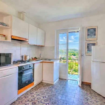 Il Cortiletto Di Marina: Pet Friendly Garden Flat Near Stresa - Happy Brovello-Carpugnino
