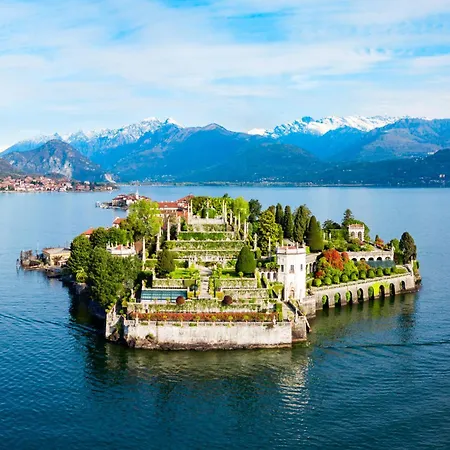 Апартаменты Il Cortiletto Di Marina: Pet Friendly Garden Flat Near Stresa - Happy
