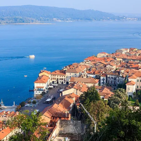 Апартаменты Il Cortiletto Di Marina: Pet Friendly Garden Flat Near Stresa - Happy Brovello-Carpugnino