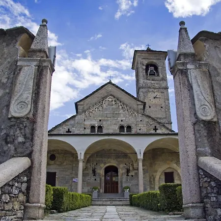 Il Cortiletto Di Marina: Pet Friendly Garden Flat Near Stresa - Happy Апартаменты Brovello-Carpugnino